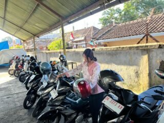 PLN Icon Plus SBU Regional Bali dan Nusa Tenggara Perkuat Etika Parkir Kendaraan